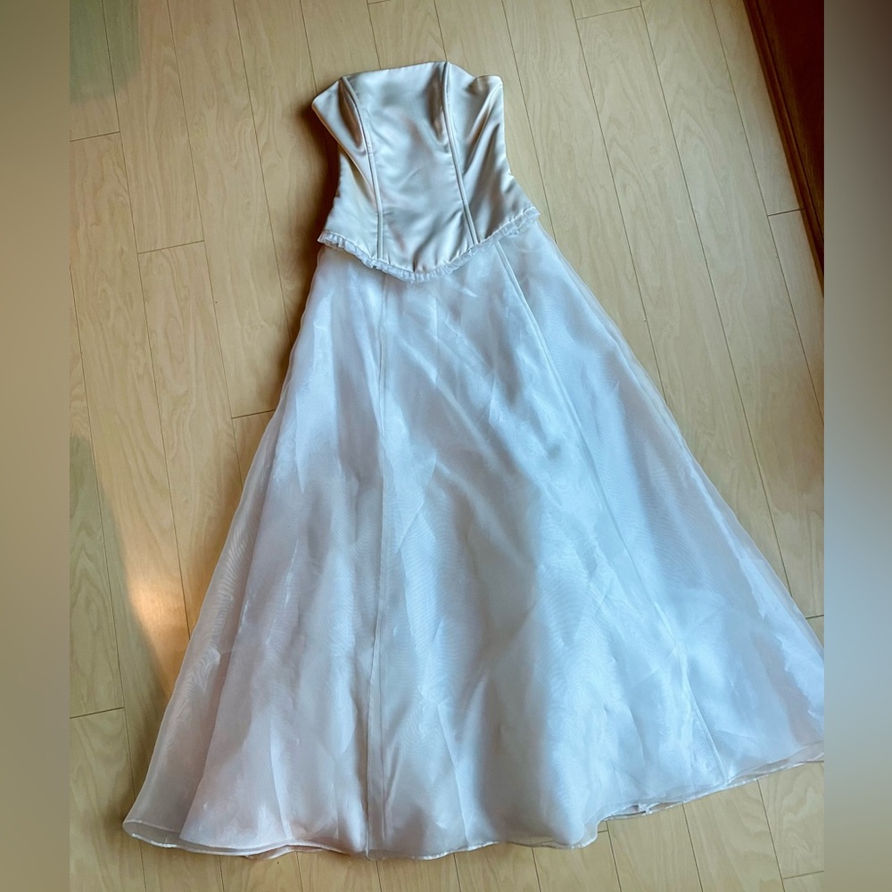 Elegant Strapless White Gown